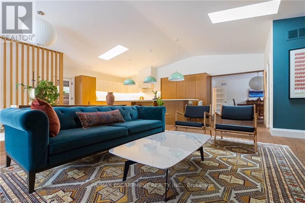 953 Lasalle Park Road, Burlington, Ontario  L7T 1M8 - Photo 16 - W12819782