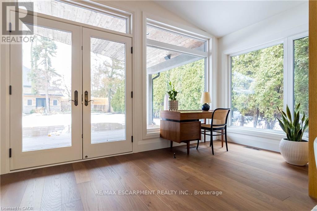 953 Lasalle Park Road, Burlington, Ontario  L7T 1M8 - Photo 25 - W12819782