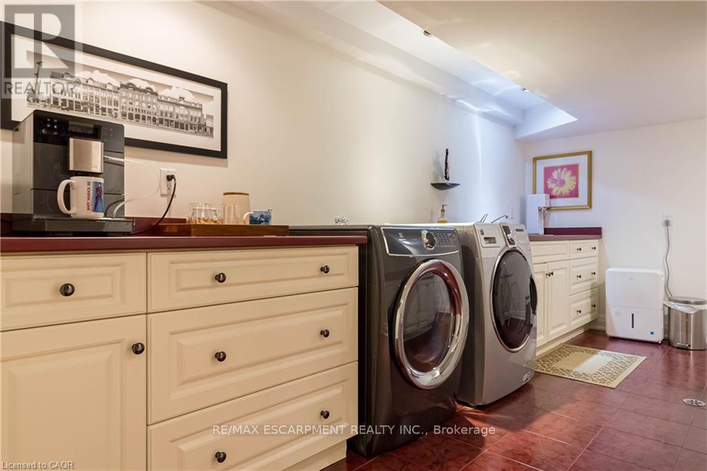 953 Lasalle Park Road, Burlington, Ontario  L7T 1M8 - Photo 43 - W12819782