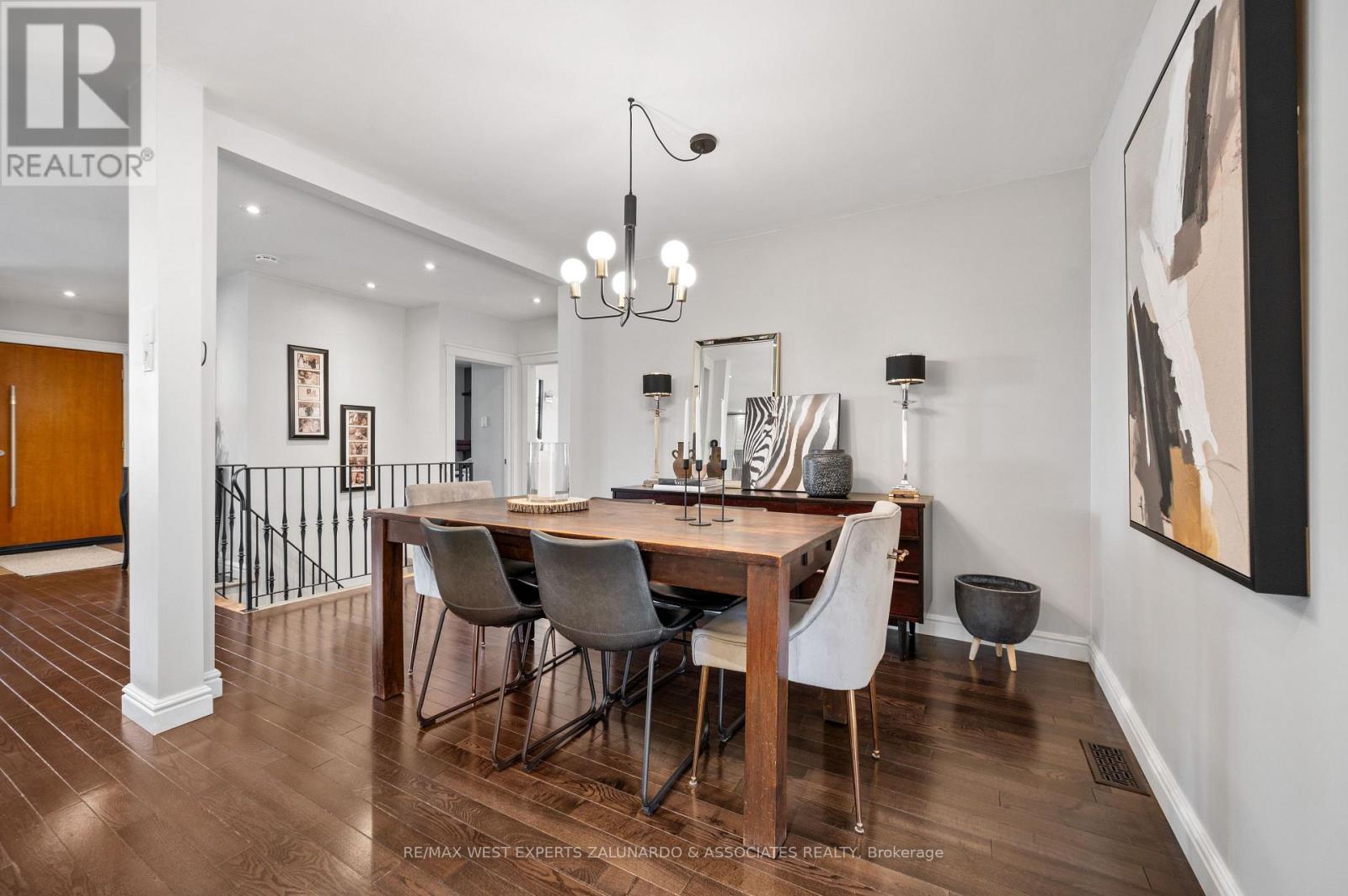 18 Smallwood Drive, Toronto, Ontario  M3M 1K8 - Photo 15 - W12819796