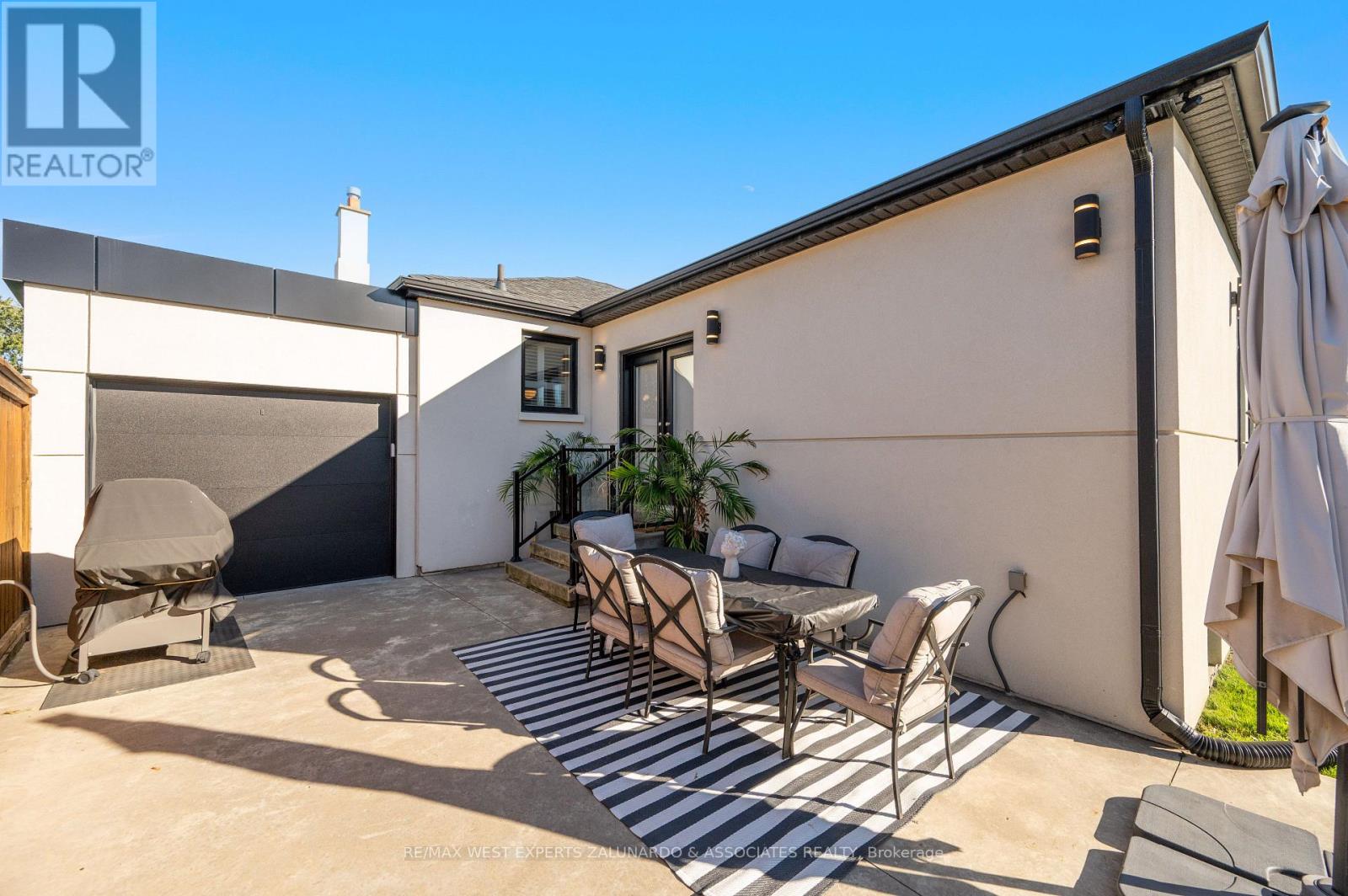 18 Smallwood Drive, Toronto, Ontario  M3M 1K8 - Photo 43 - W12819796