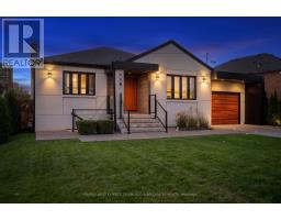 18 SMALLWOOD DRIVE, Toronto, Ontario