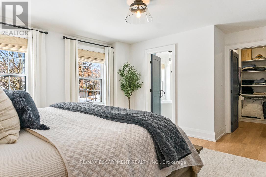 976 Cresthampton Lane, Mississauga, Ontario  L5H 2X1 - Photo 22 - W12819814