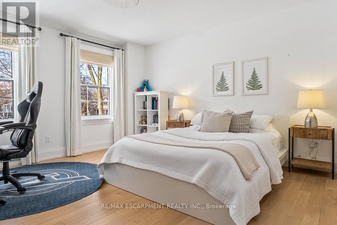 976 Cresthampton Lane, Mississauga, Ontario  L5H 2X1 - Photo 27 - W12819814