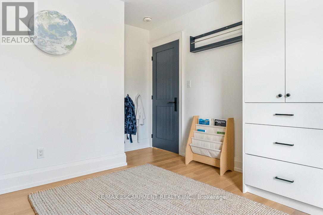 976 Cresthampton Lane, Mississauga, Ontario  L5H 2X1 - Photo 29 - W12819814