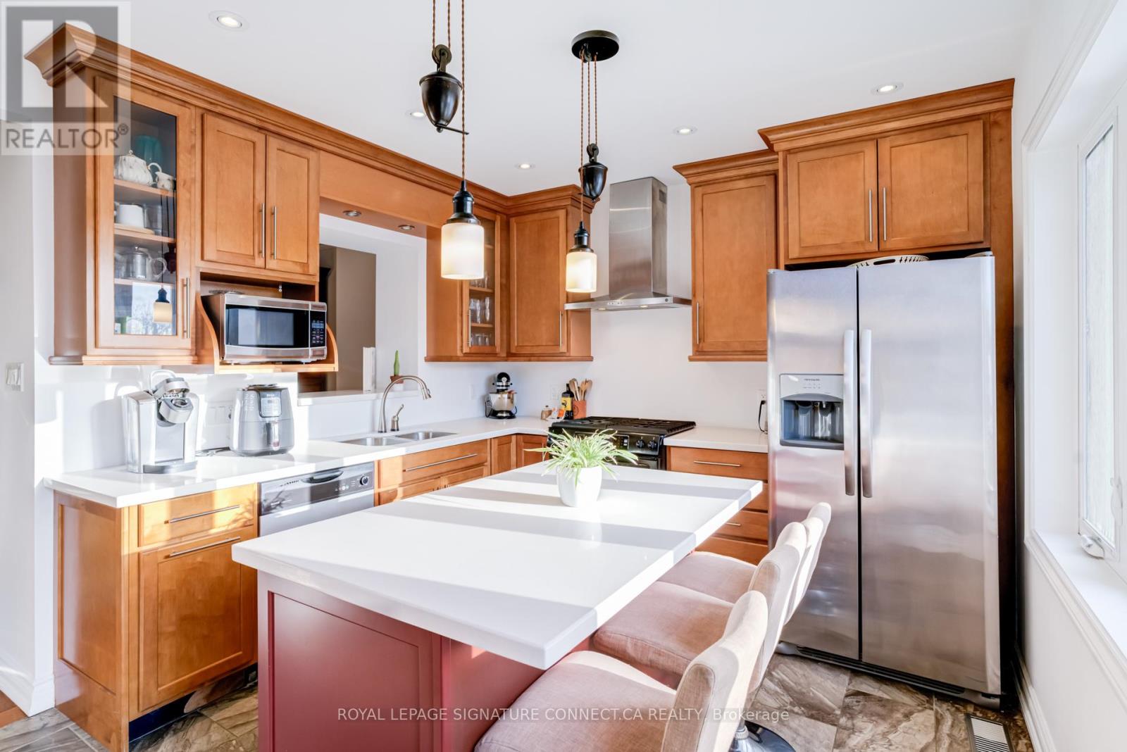 158 Mcroberts Avenue, Toronto, Ontario  M6E 4P5 - Photo 13 - W12819826