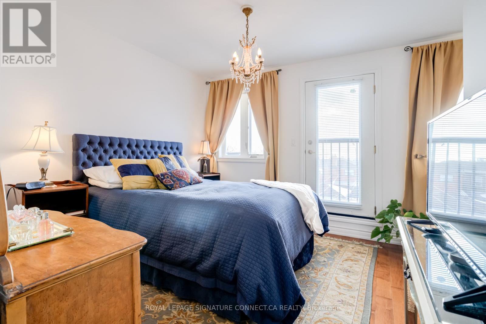 158 Mcroberts Avenue, Toronto, Ontario  M6E 4P5 - Photo 17 - W12819826