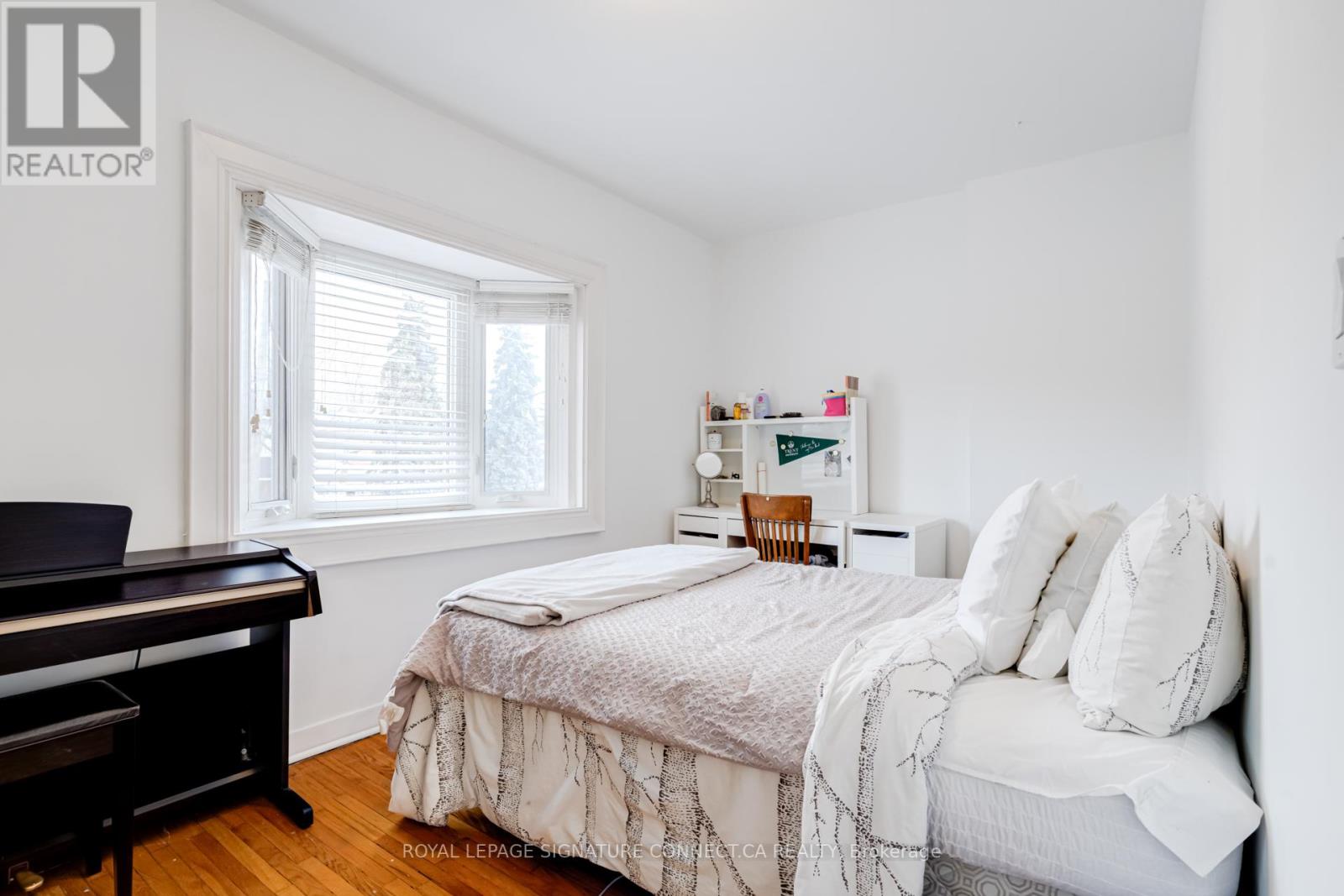 158 Mcroberts Avenue, Toronto, Ontario  M6E 4P5 - Photo 23 - W12819826