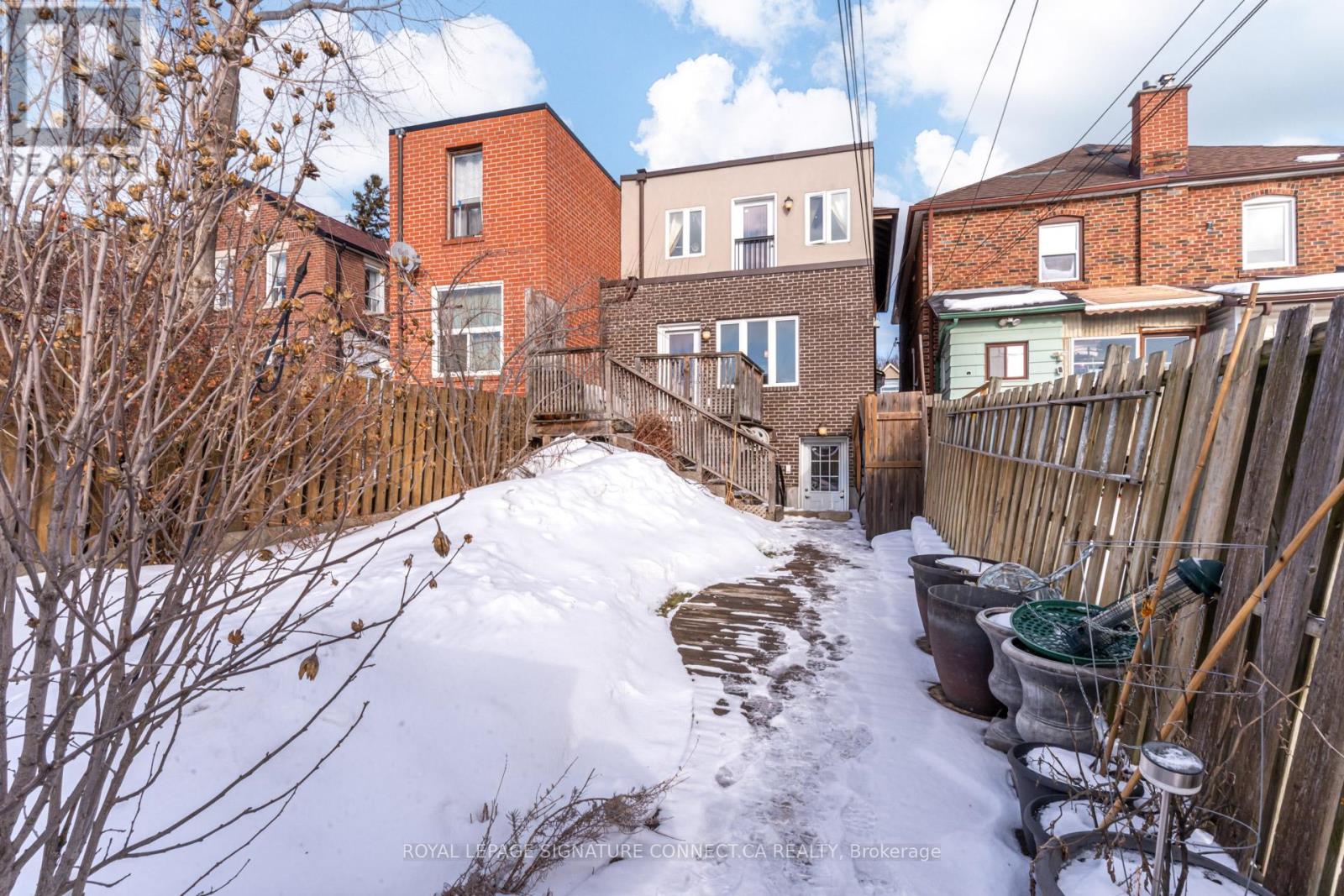 158 Mcroberts Avenue, Toronto, Ontario  M6E 4P5 - Photo 31 - W12819826