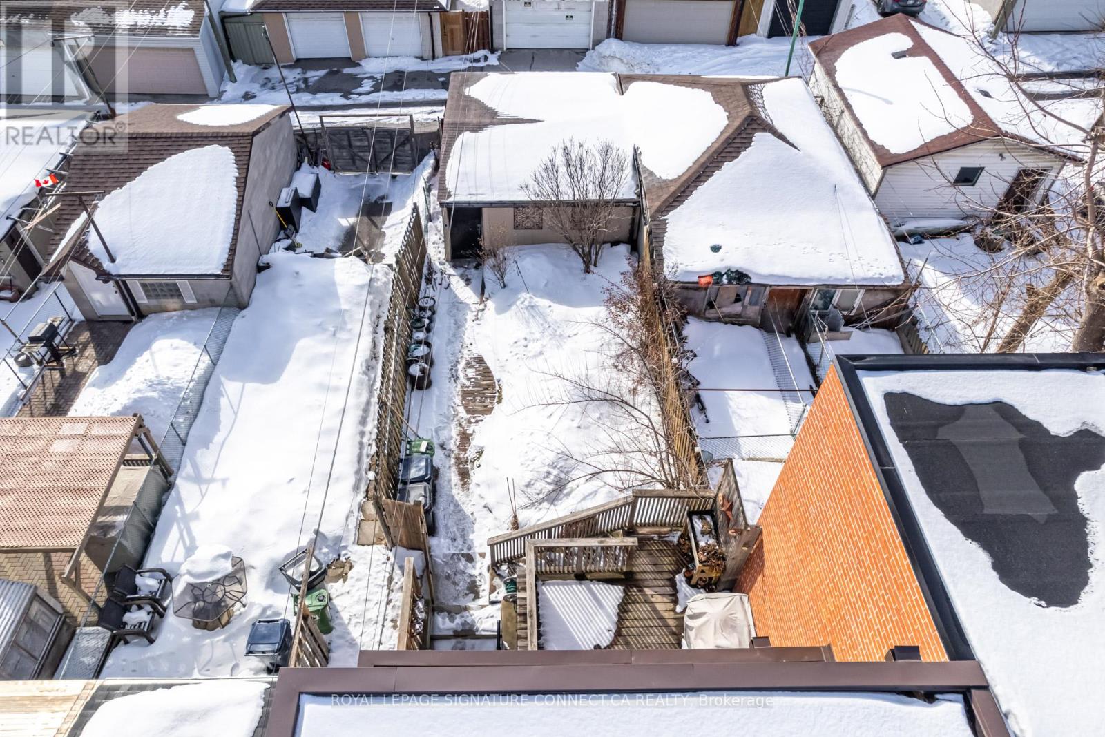 158 Mcroberts Avenue, Toronto, Ontario  M6E 4P5 - Photo 34 - W12819826