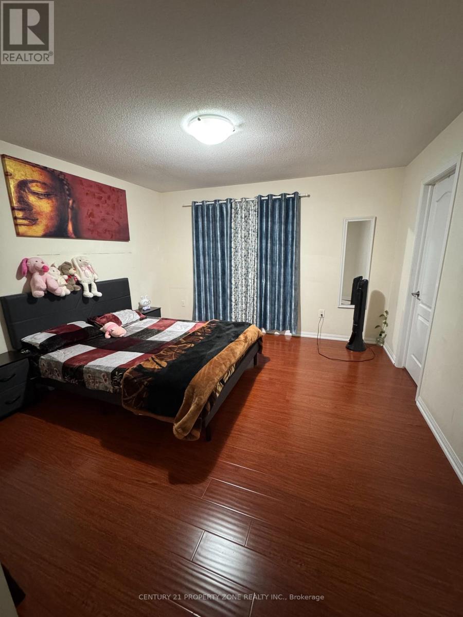 172 Vanhorne Close, Brampton, Ontario  L7A 0Y2 - Photo 12 - W12819828