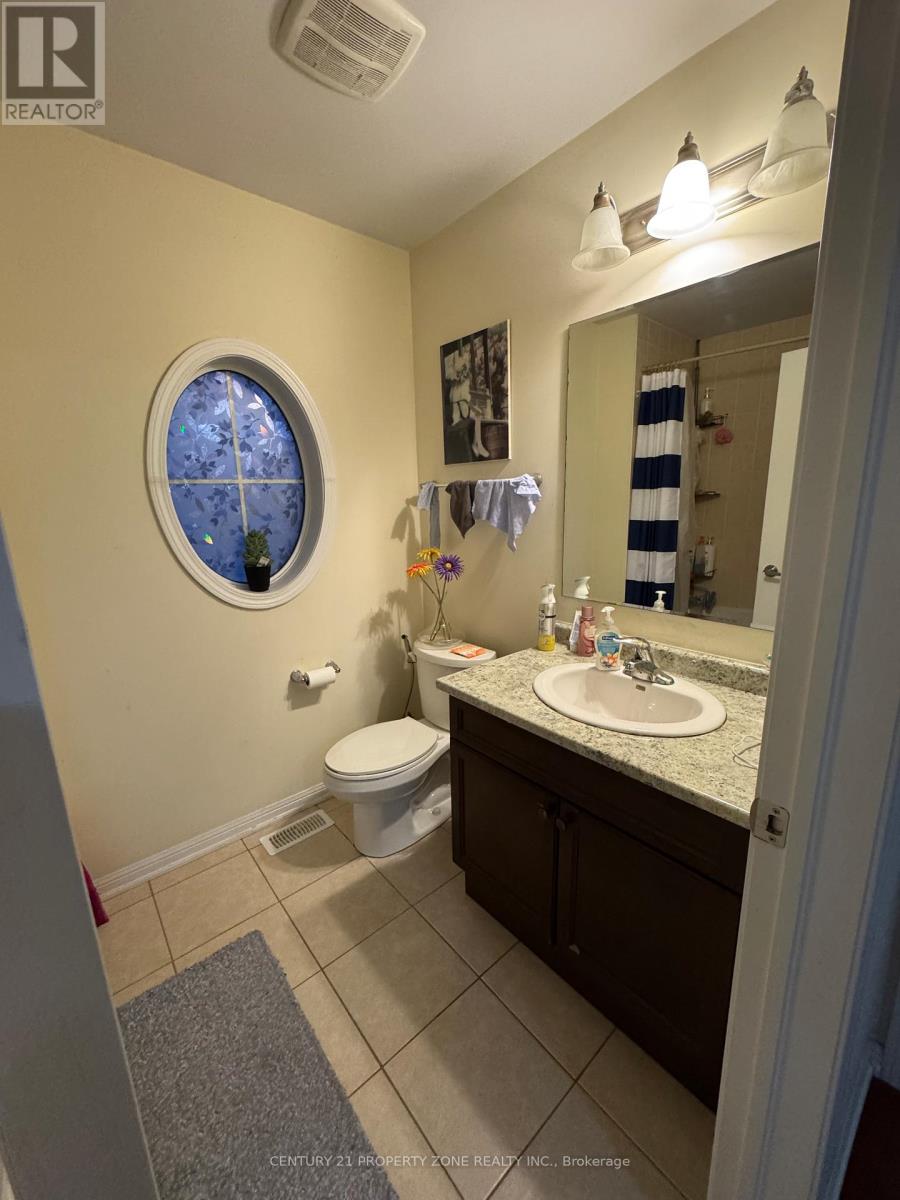 172 Vanhorne Close, Brampton, Ontario  L7A 0Y2 - Photo 9 - W12819828