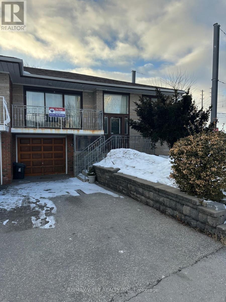74 ELANA DRIVE, Toronto, Ontario