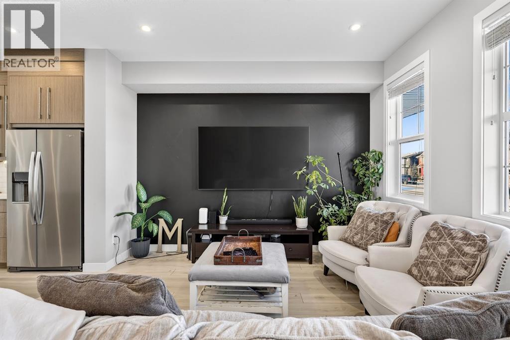 472 West Lakeview Drive, Chestermere, Alberta  T1X 2A4 - Photo 4 - A2281929