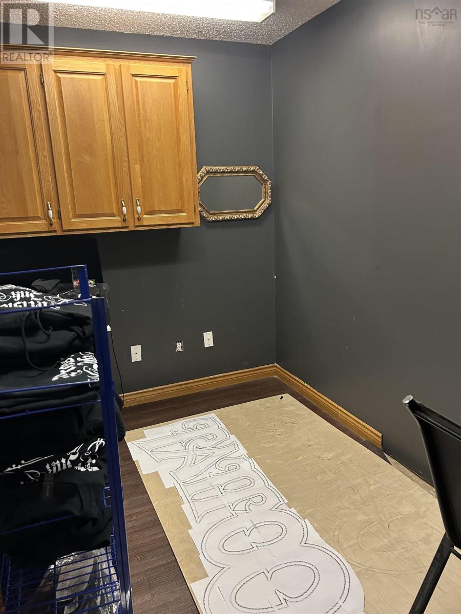 38 Mckeen Street, Glace Bay, Nova Scotia  B1A 5B9 - Photo 12 - 202527775