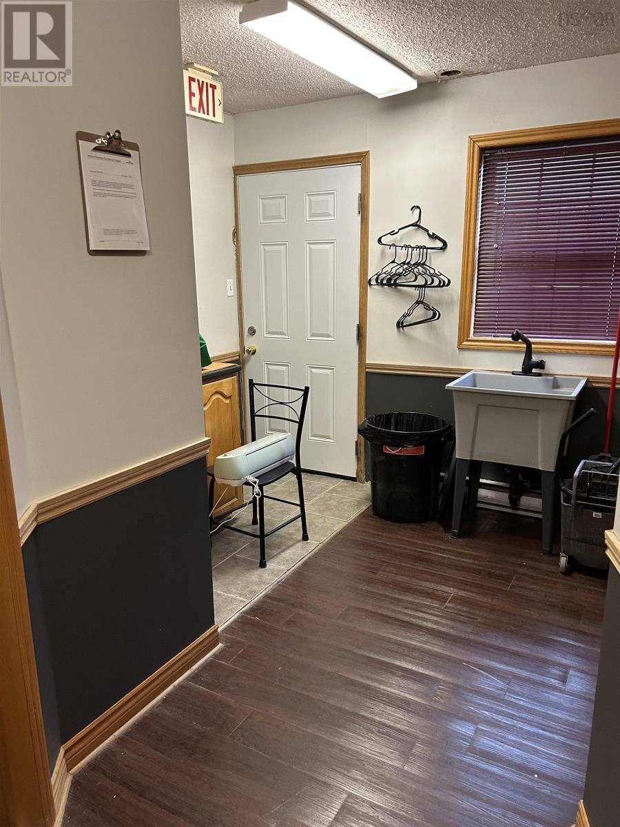 38 Mckeen Street, Glace Bay, Nova Scotia  B1A 5B9 - Photo 11 - 202527775