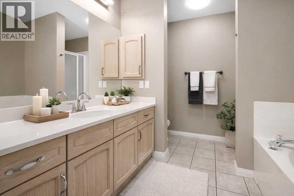 138 Sierra Morena Green Sw, Calgary, Alberta  T3H 3E4 - Photo 15 - A2287884