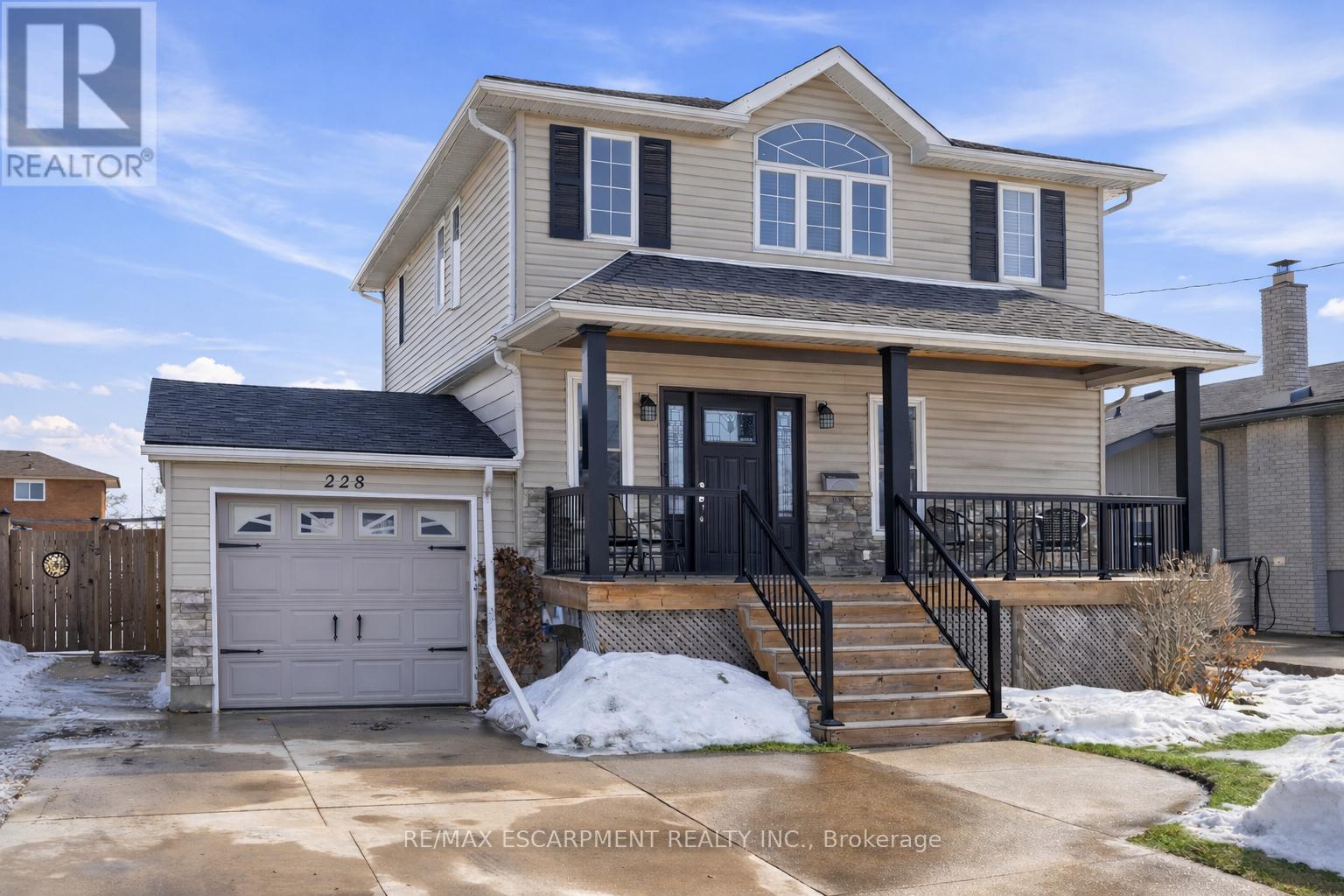 228 GREEN ROAD, Hamilton, Ontario