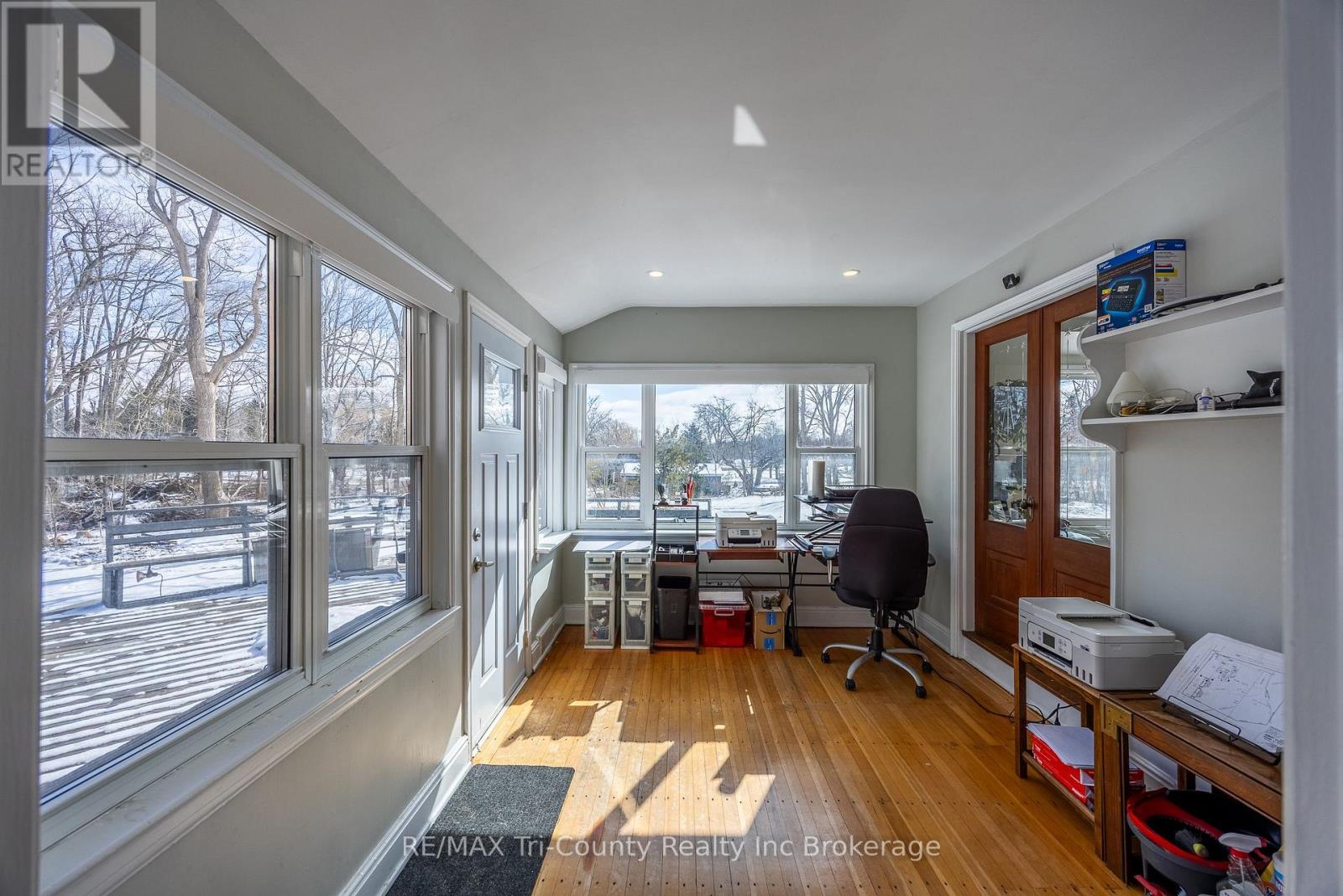 909 James Street, Norfolk, Ontario  N4B 2E3 - Photo 13 - X12820060