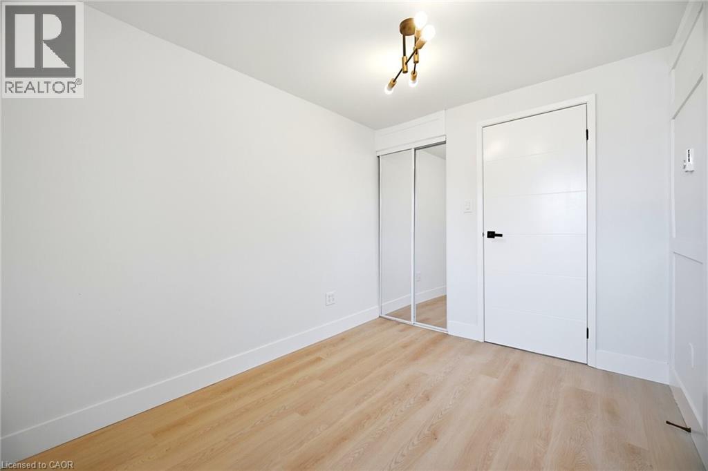 8 Claudette Gate, Hamilton, Ontario  L9B 1T5 - Photo 33 - 40807316