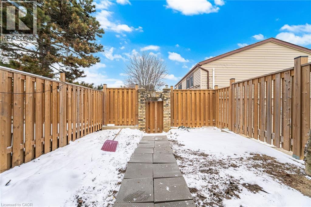 8 Claudette Gate, Hamilton, Ontario  L9B 1T5 - Photo 43 - 40807316