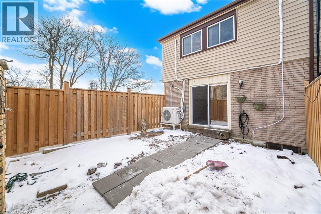 8 Claudette Gate, Hamilton, Ontario  L9B 1T5 - Photo 45 - 40807316