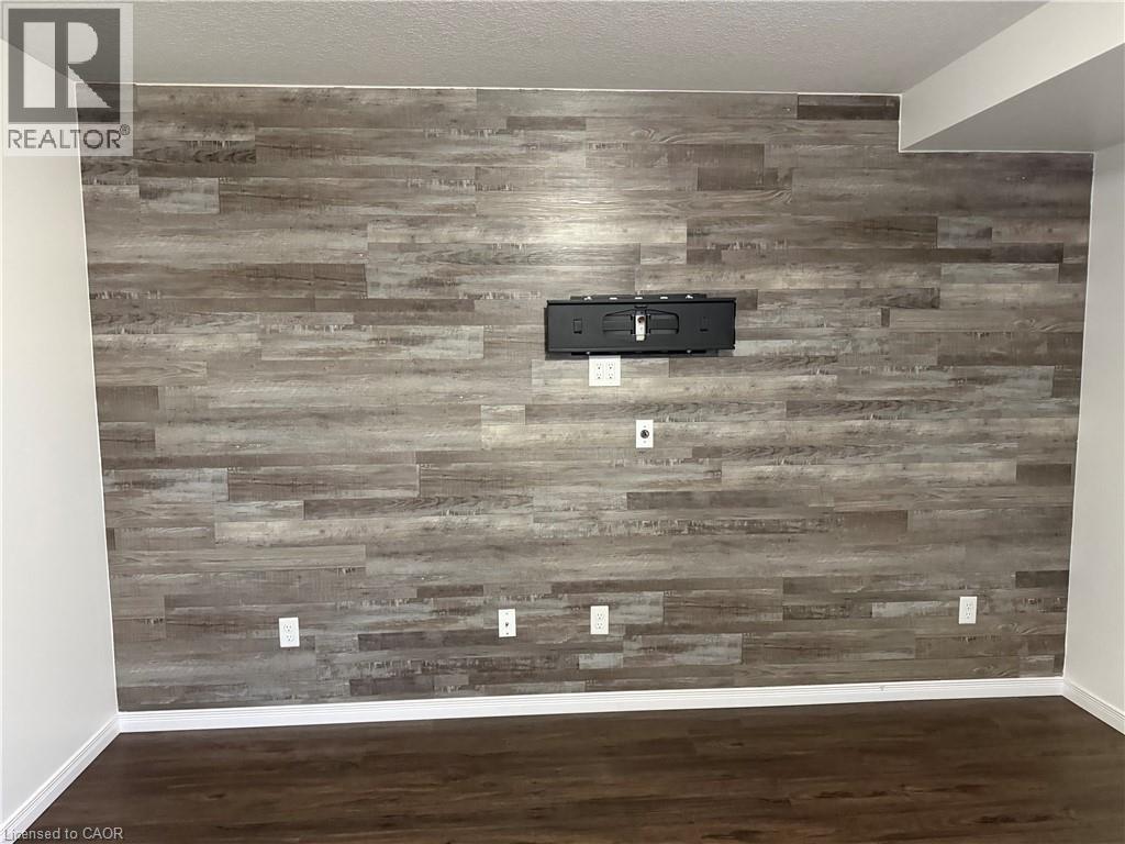 931 Glasgow Street Unit# 30c, Kitchener, Ontario N2N 0B5 - Photo 2 - 40807247