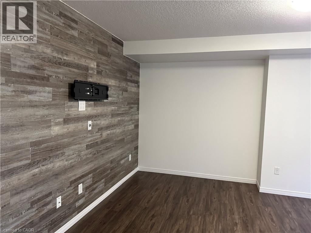 931 Glasgow Street Unit# 30c, Kitchener, Ontario N2N 0B5 - Photo 3 - 40807247