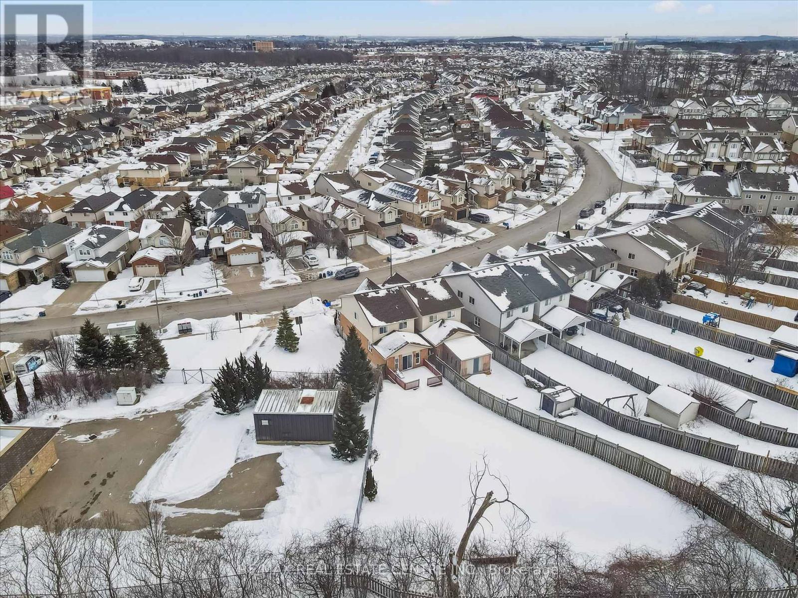 465 Activa Avenue, Kitchener, Ontario  N2E 4B9 - Photo 4 - X12819028