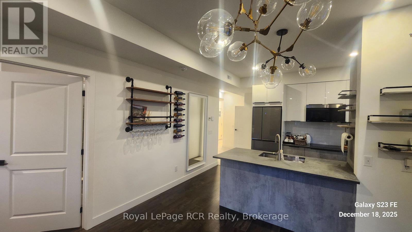 202 - 22 Beckwith Lane, Blue Mountains, Ontario  L9Y 0R4 - Photo 8 - X12819930