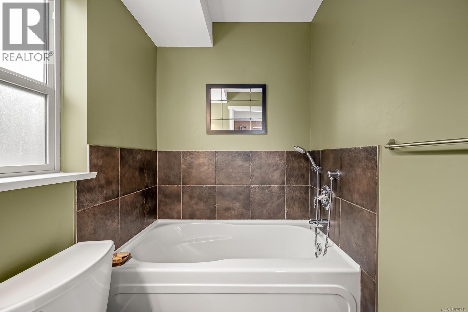 2684 Kendal Ave, Cumberland, British Columbia  V0R 1S0 - Photo 46 - 1026212