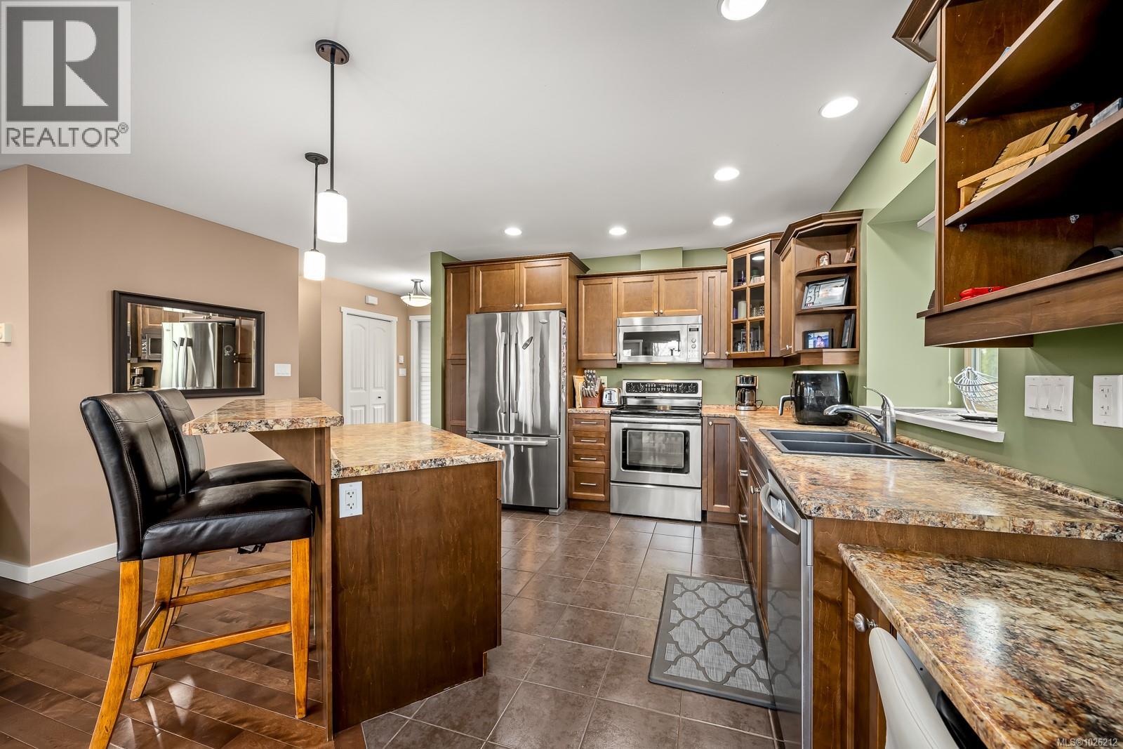 2684 Kendal Ave, Cumberland, British Columbia  V0R 1S0 - Photo 51 - 1026212