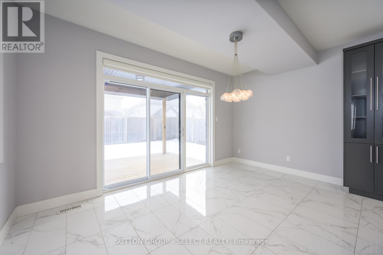 1062 Melsetter Way, London North, Ontario  N6G 0S4 - Photo 10 - X12819916