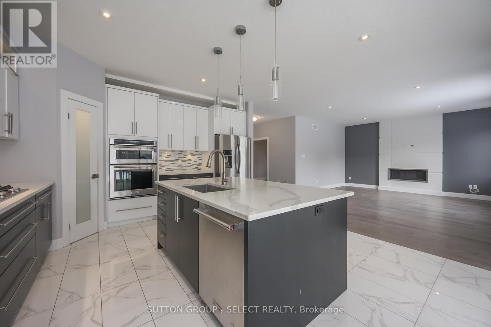 1062 Melsetter Way, London North, Ontario  N6G 0S4 - Photo 11 - X12819916