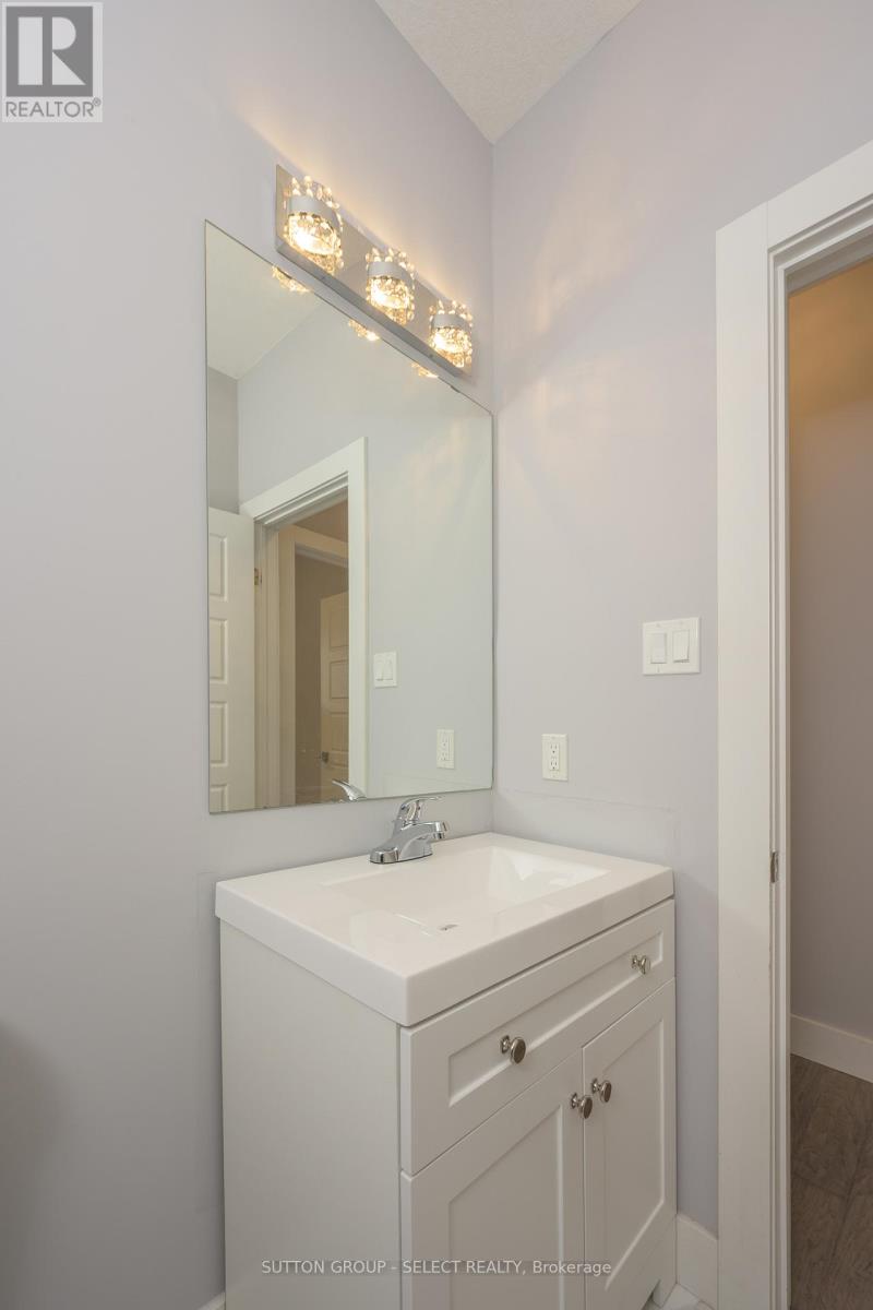 1062 Melsetter Way, London North, Ontario  N6G 0S4 - Photo 36 - X12819916