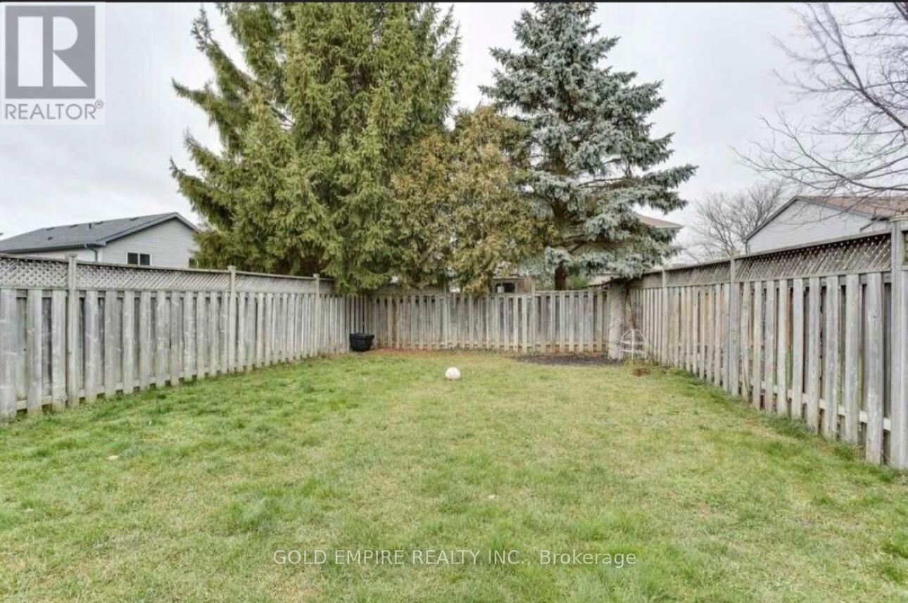 7 Roman Crescent, London East, Ontario  N5V 4W5 - Photo 12 - X12820044