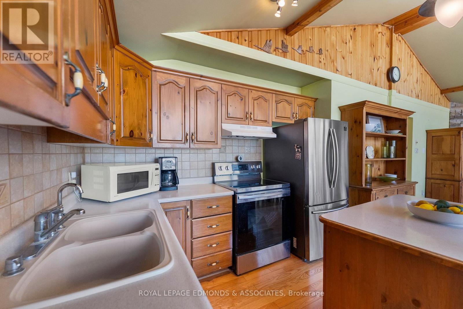 47a Trillium Lane, North Algona Wilberforce, Ontario K0J 1T0 - Photo 13 - X12820024