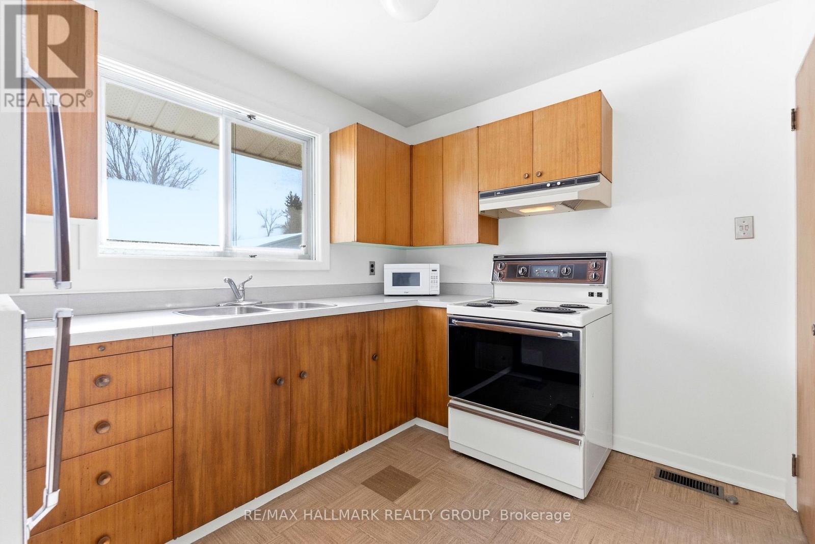 6228 Perth Street, Ottawa, Ontario  K0A 2Z0 - Photo 12 - X12819942