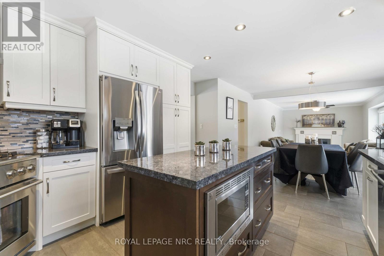 9 Woodgarden Court, St. Catharines, Ontario  L2M 7C9 - Photo 11 - X12820056