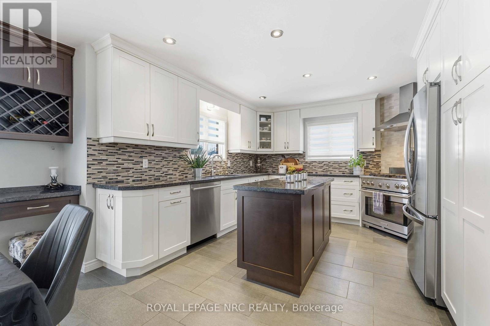 9 Woodgarden Court, St. Catharines, Ontario  L2M 7C9 - Photo 9 - X12820056