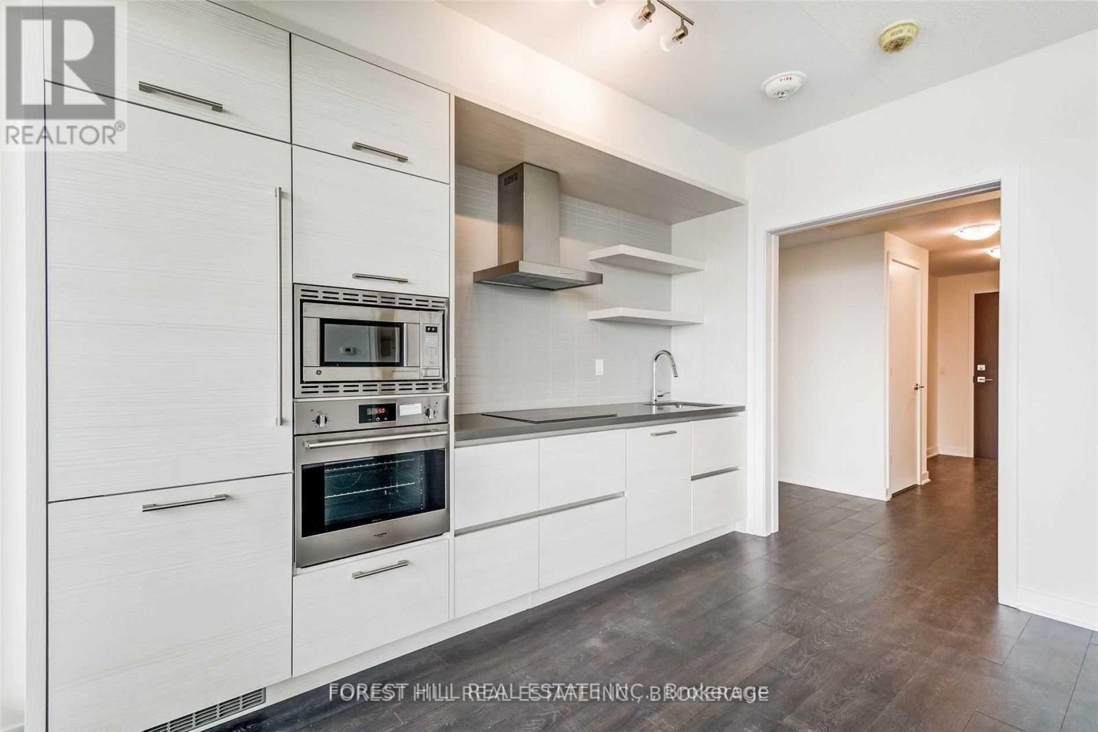 5401 - 2221 YONGE STREET Toronto (Mount Pleasant West), ON M4S 2B4