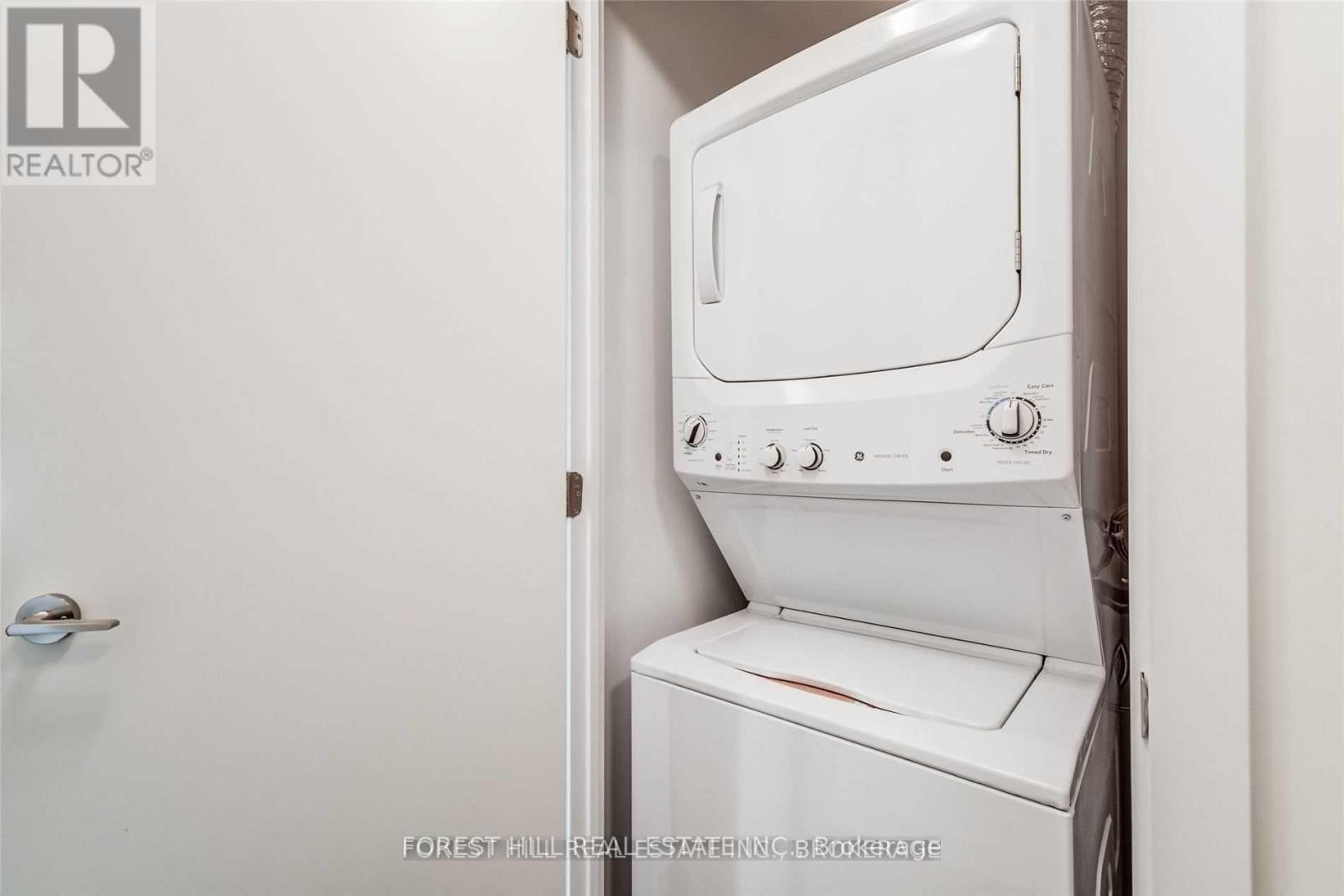 5401 - 2221 YONGE STREET Toronto (Mount Pleasant West), ON M4S 2B4