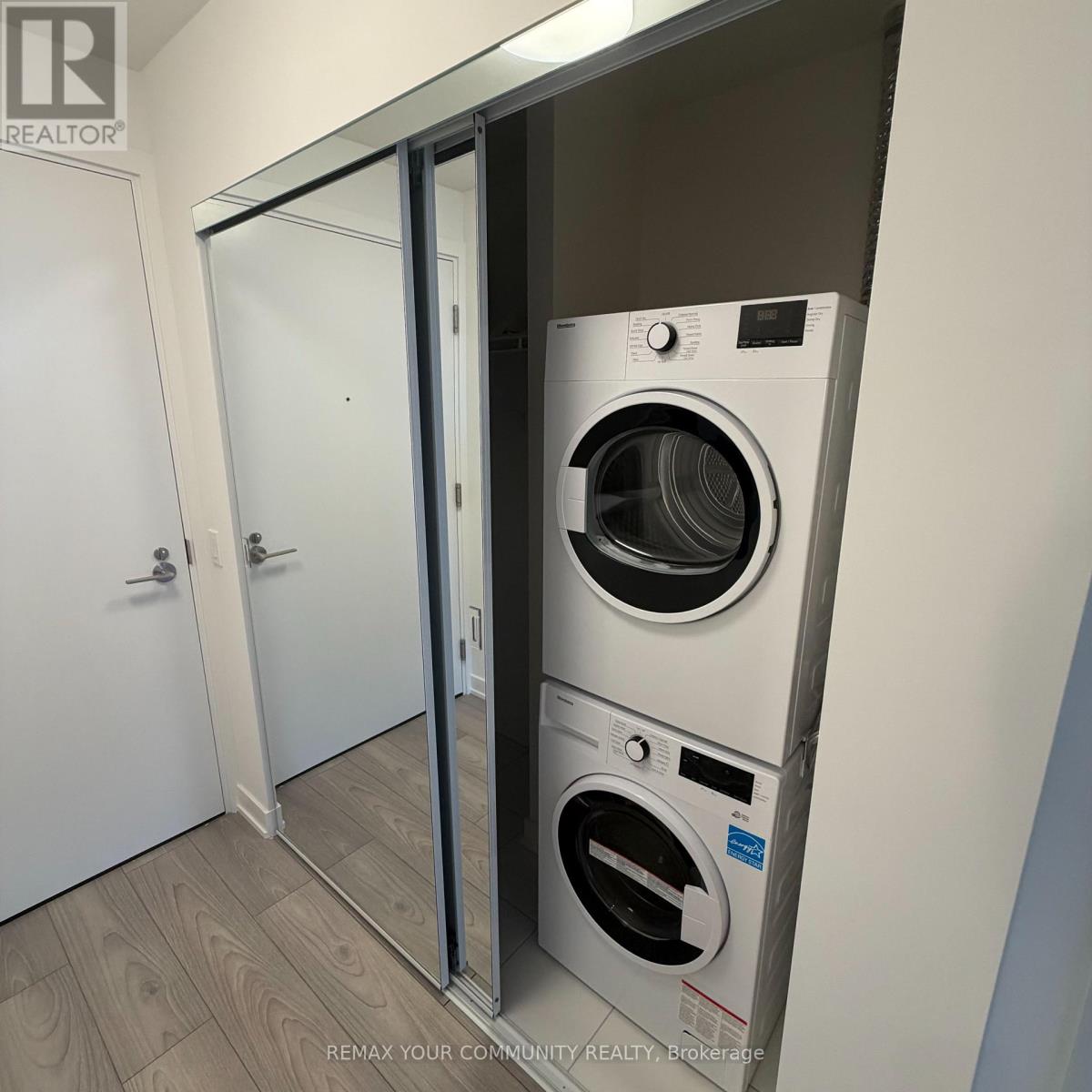 2704 - 110 Broadway Avenue, Toronto (Mount Pleasant West), Ontario  M4P 1V7 - Photo 19 - C12819894