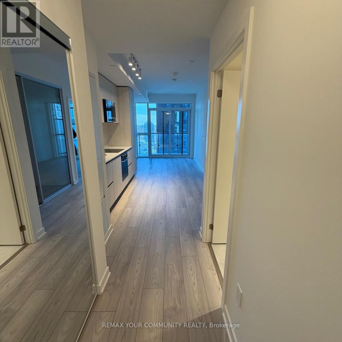 2704 - 110 Broadway Avenue, Toronto (Mount Pleasant West), Ontario  M4P 1V7 - Photo 3 - C12819894