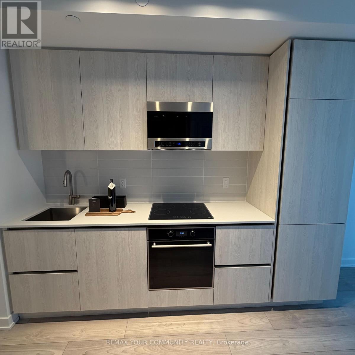 2704 - 110 Broadway Avenue, Toronto (Mount Pleasant West), Ontario  M4P 1V7 - Photo 8 - C12819894