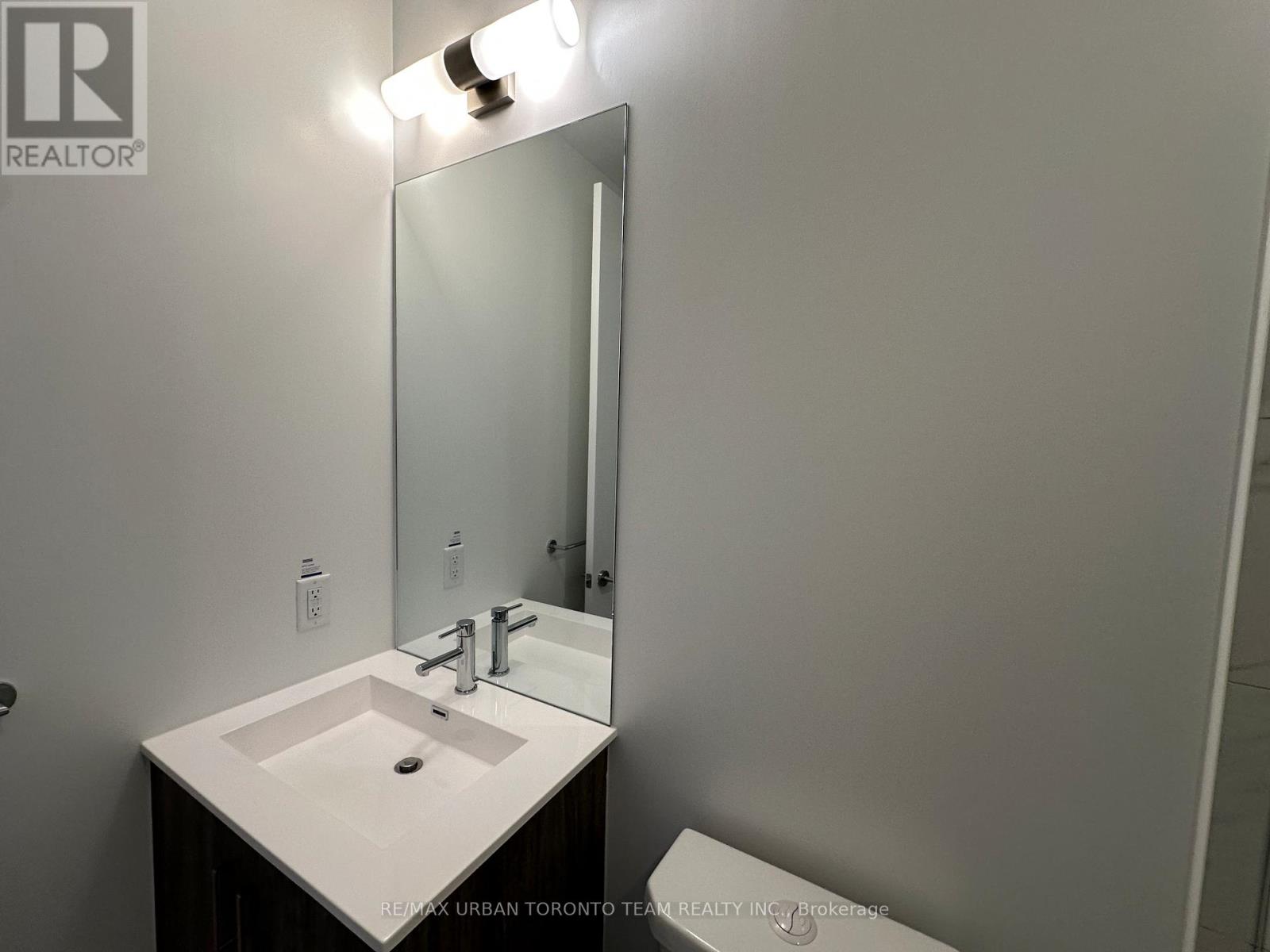 510 - 180 Front Street E, Toronto (Moss Park), Ontario  M5A 0K9 - Photo 8 - C12819998