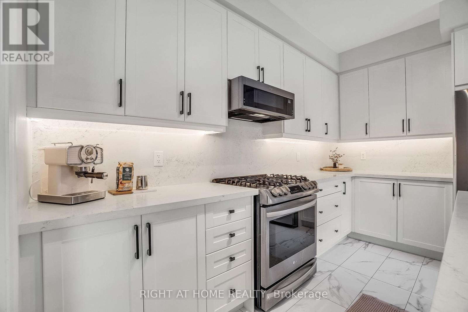 1174 Sepia Square, Pickering, Ontario  L1X 0H1 - Photo 14 - E12819920