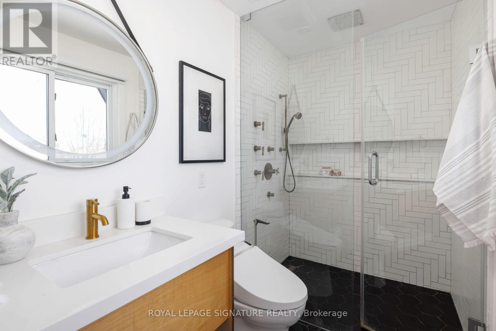 567 Downland Drive, Pickering, Ontario  L1W 3B1 - Photo 24 - E12820016