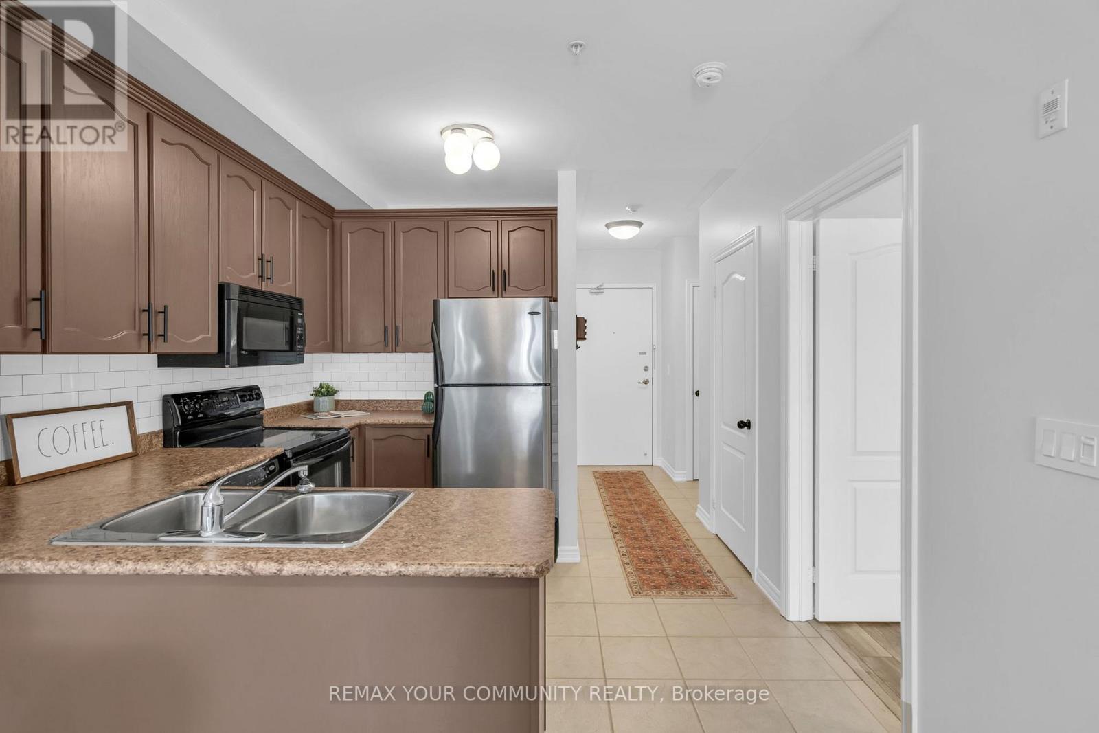 413 - 112 Simcoe Road, Bradford West Gwillimbury, Ontario  L3Z 1Y2 - Photo 4 - N12819880