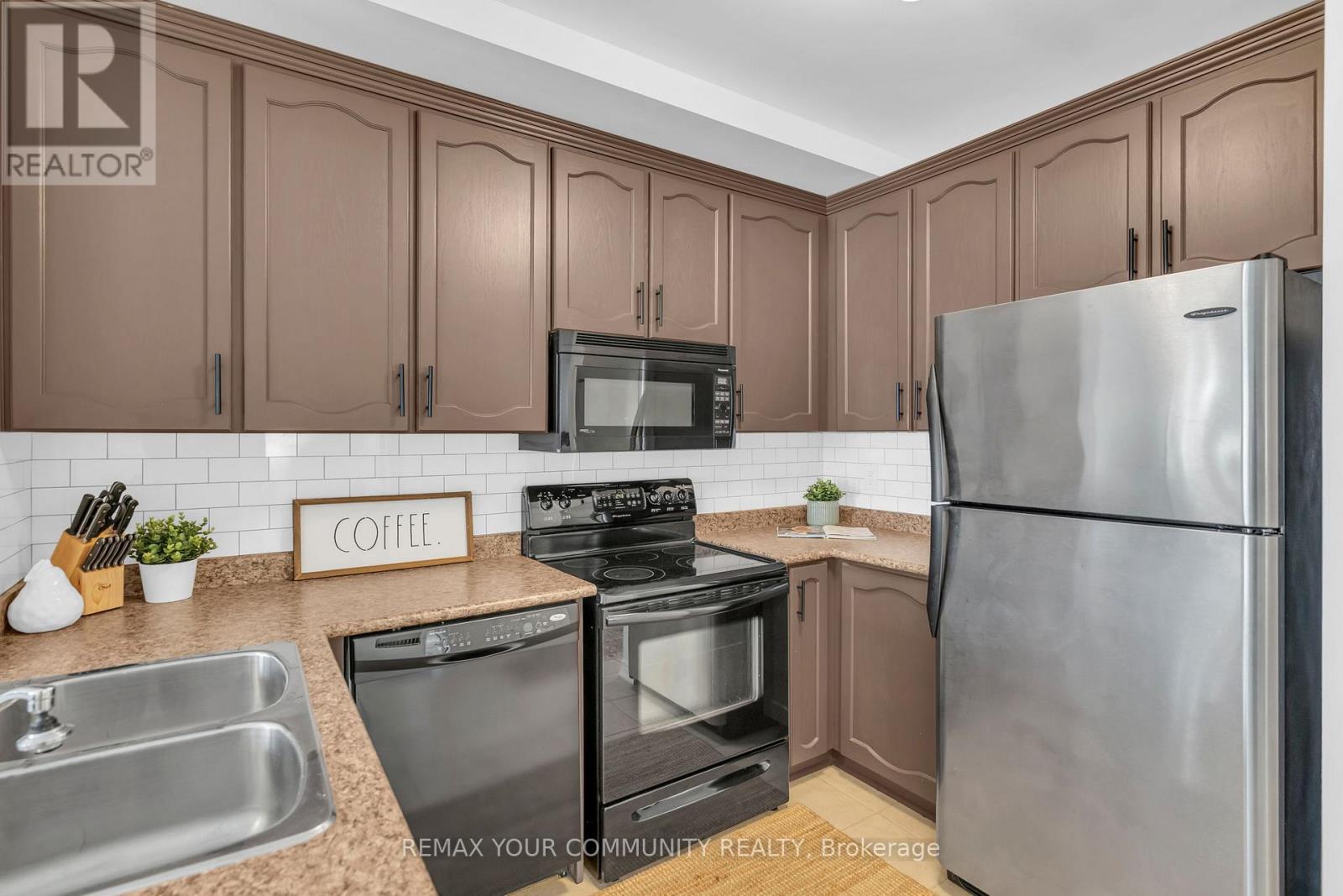 413 - 112 Simcoe Road, Bradford West Gwillimbury, Ontario  L3Z 1Y2 - Photo 6 - N12819880